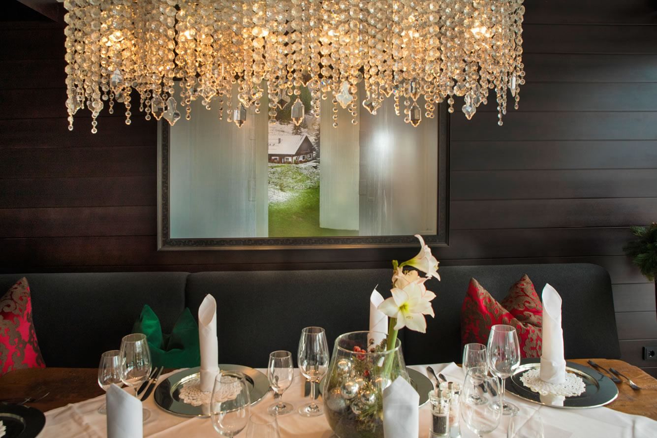 Cozy hotelbar - lounge with winter garden