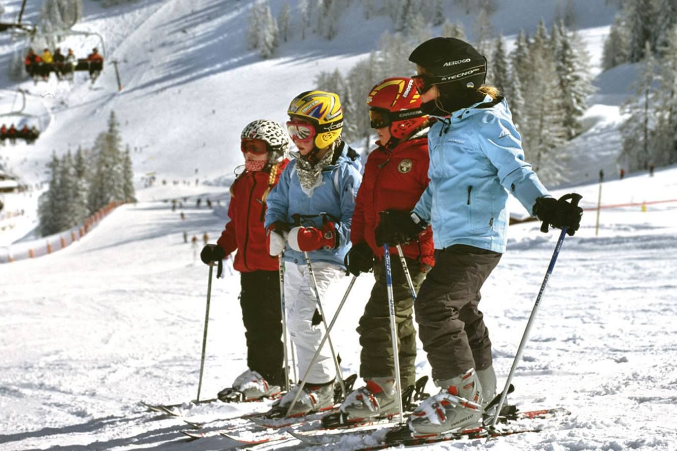 Children ski school