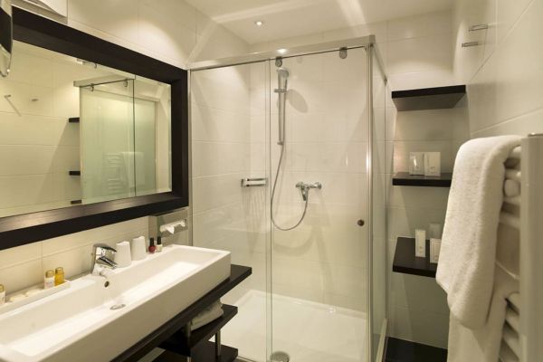 Bathing room